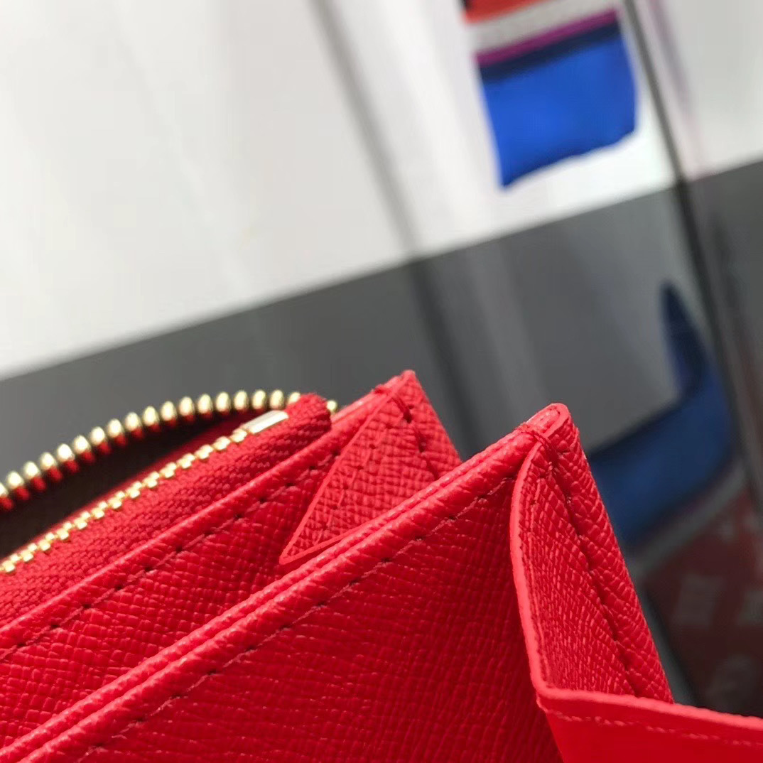 LV ZIPPY wallet M60017YC