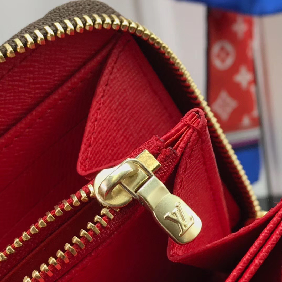 LV ZIPPY wallet M60017YC