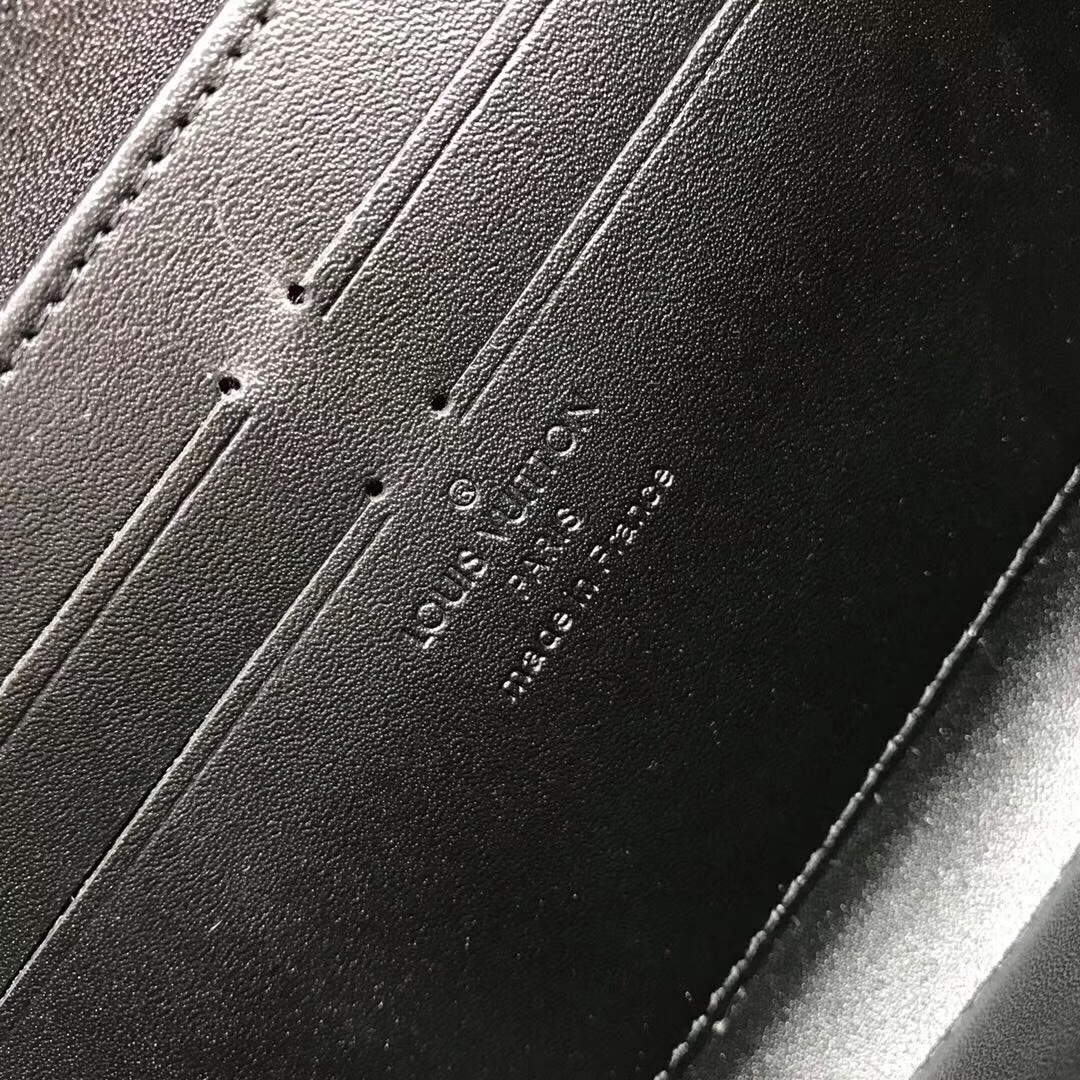 LV ZIPPY wallet M60017YG