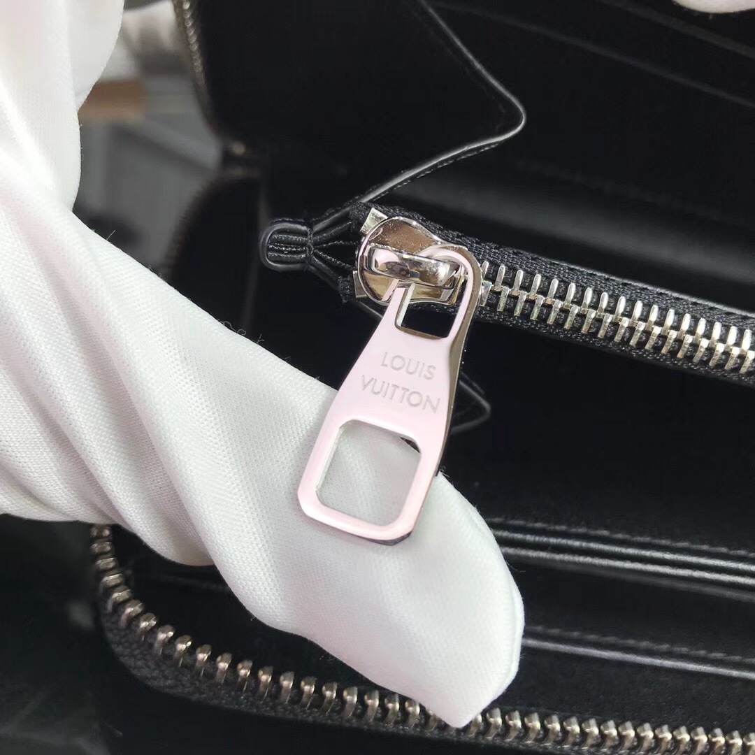 LV ZIPPY wallet M60017YG