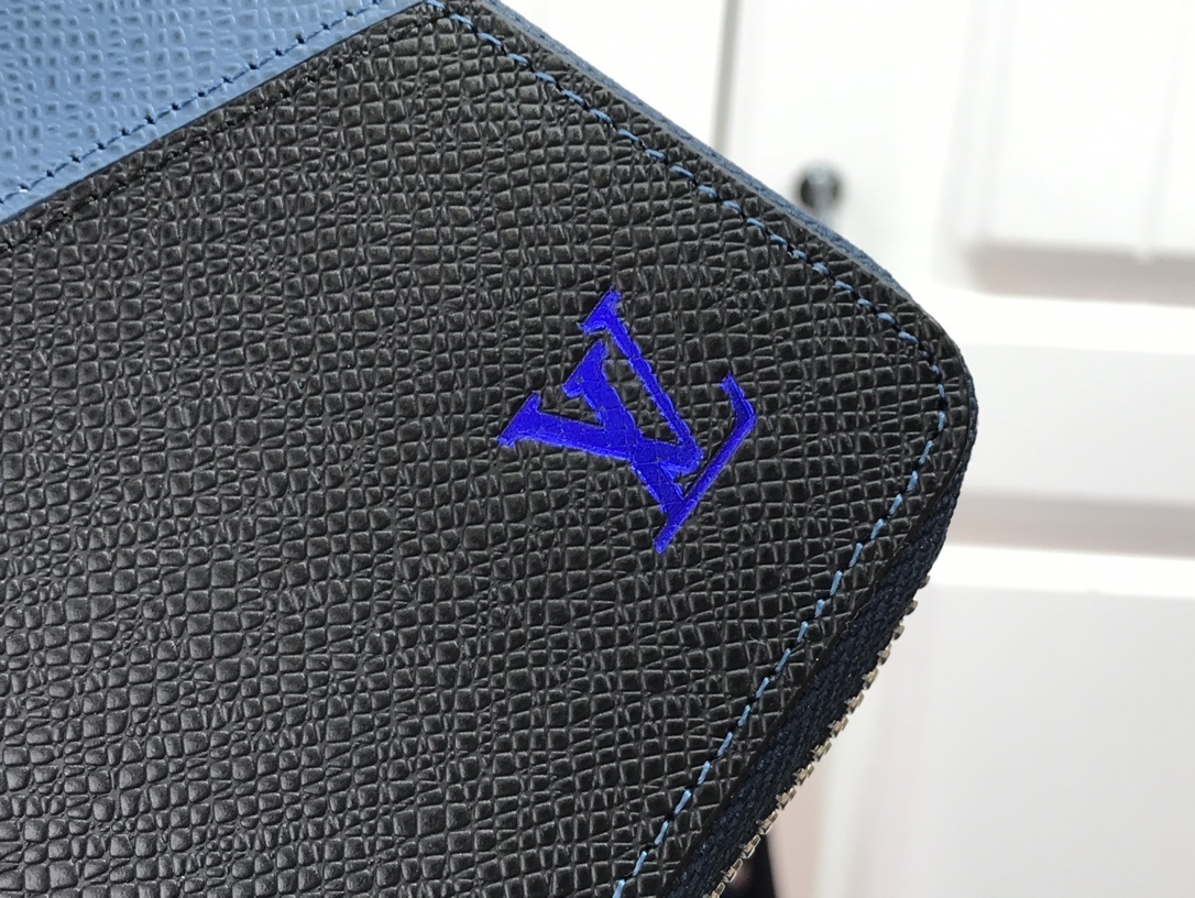 LV ZIPPY wallet M63095