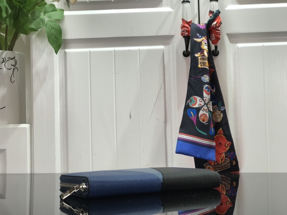 LV ZIPPY wallet M63095