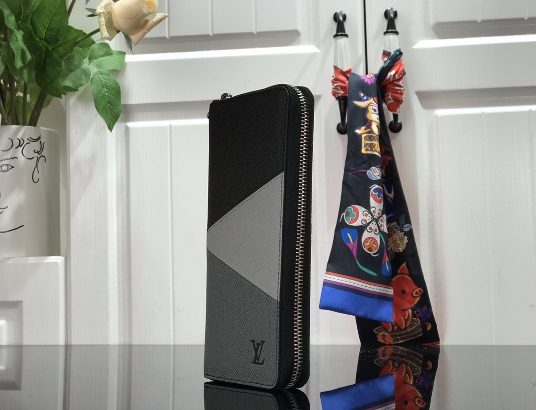 LV ZIPPY wallet M63095