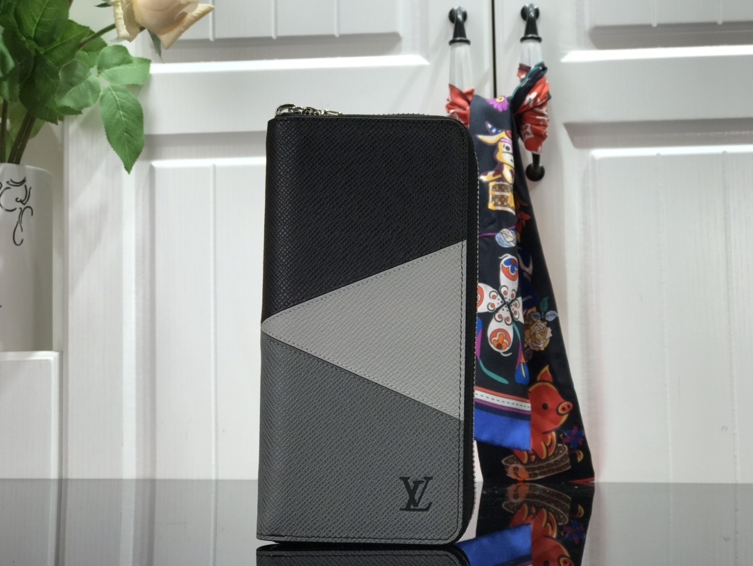 LV ZIPPY wallet M63095