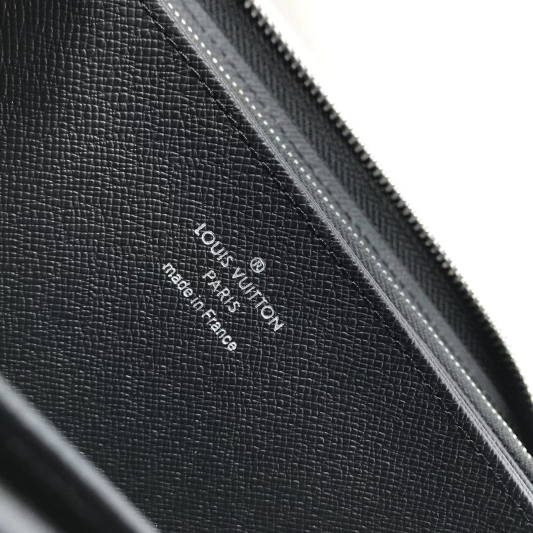 LV ZIPPY wallet M63377