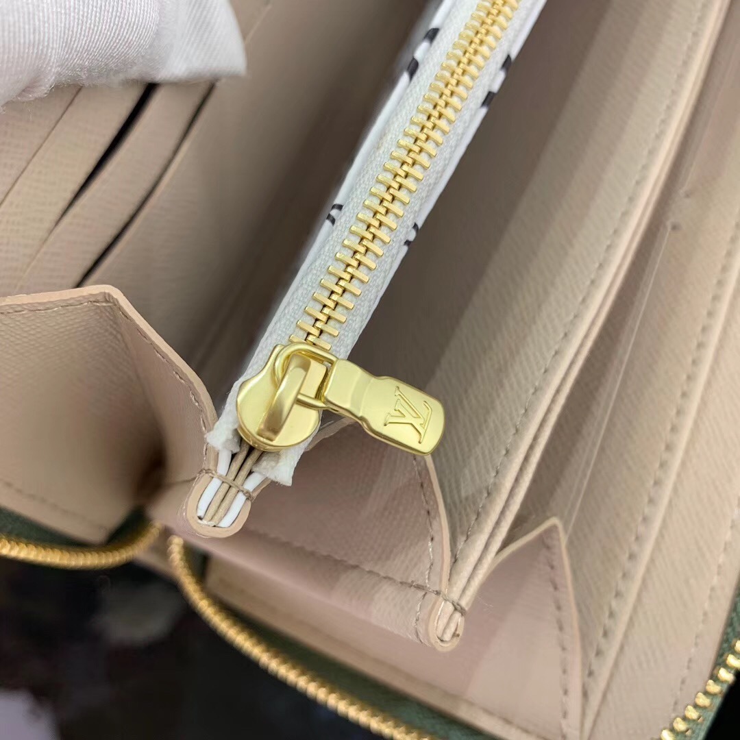 LV ZIPPY wallet M67549