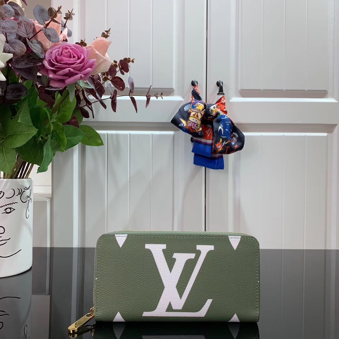 LV ZIPPY wallet M67549