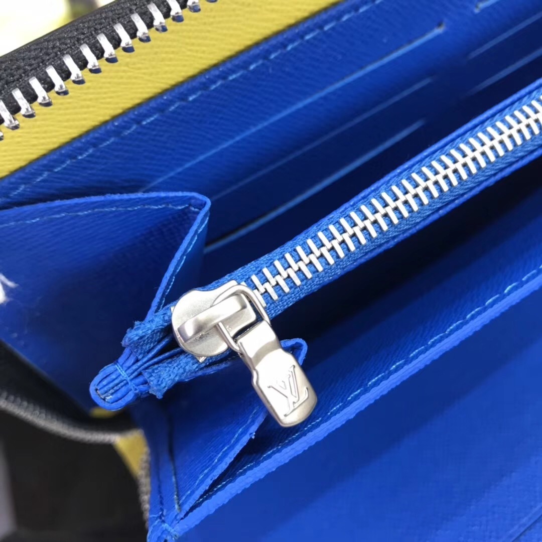 LV ZIPPY wallet M68227