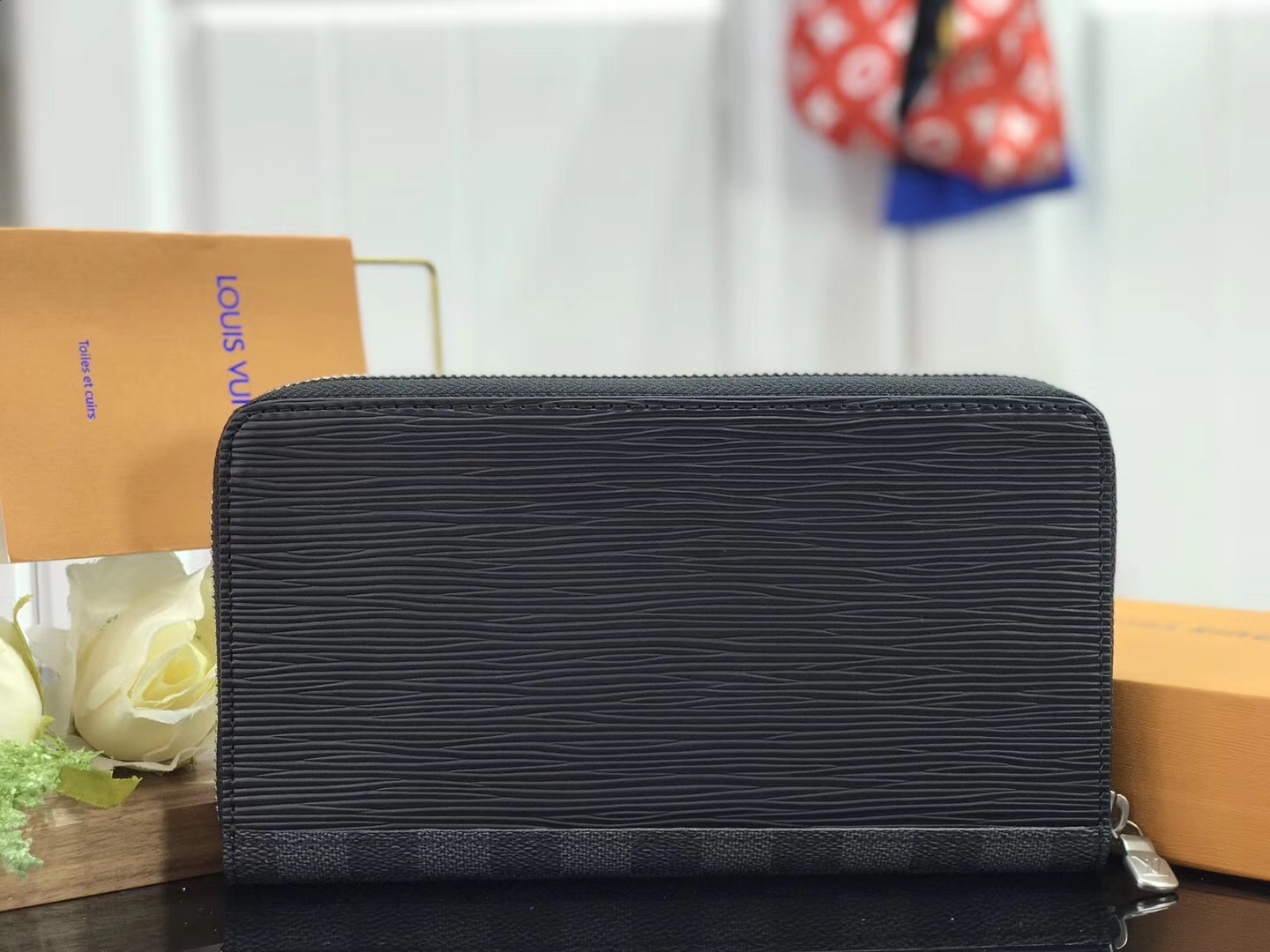 LV ZIPPY wallet M68227