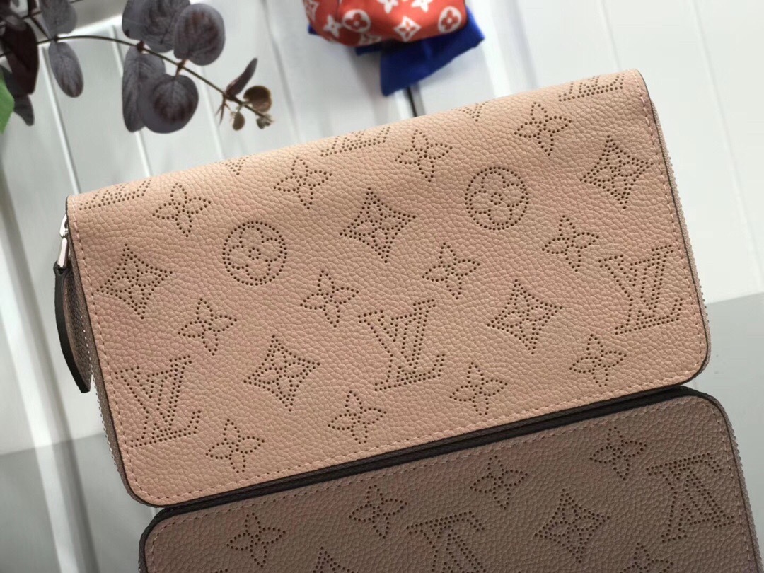 LV ZIPPY wallet M69215