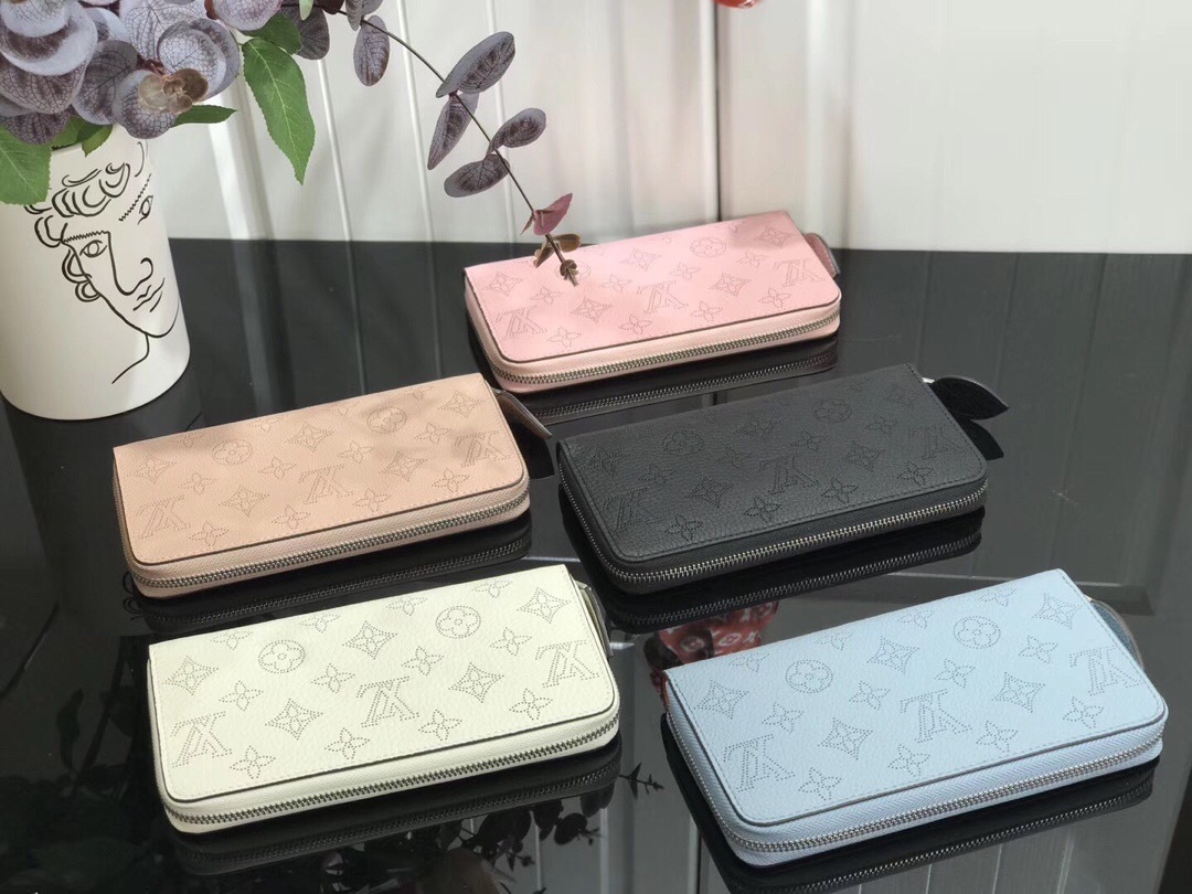 LV ZIPPY wallet M69215