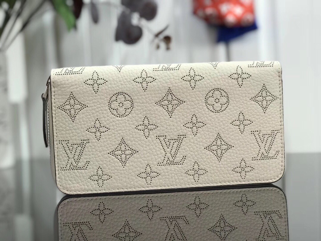 LV ZIPPY wallet M69215