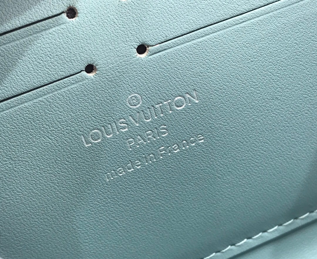 LV ZIPPY wallet M69215