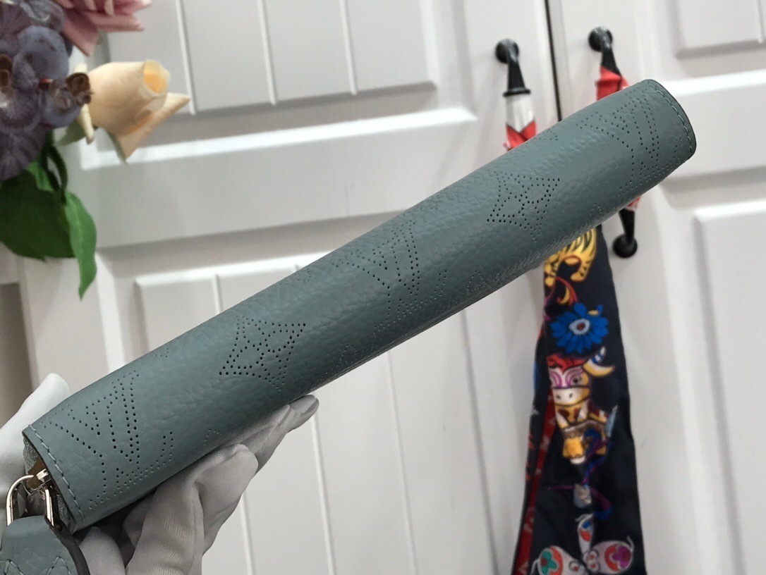 LV ZIPPY wallet M69215