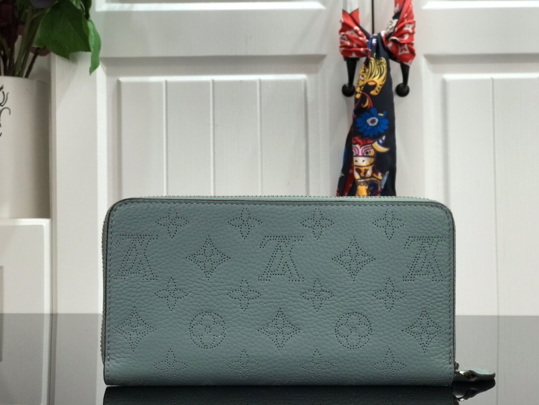 LV ZIPPY wallet M69215