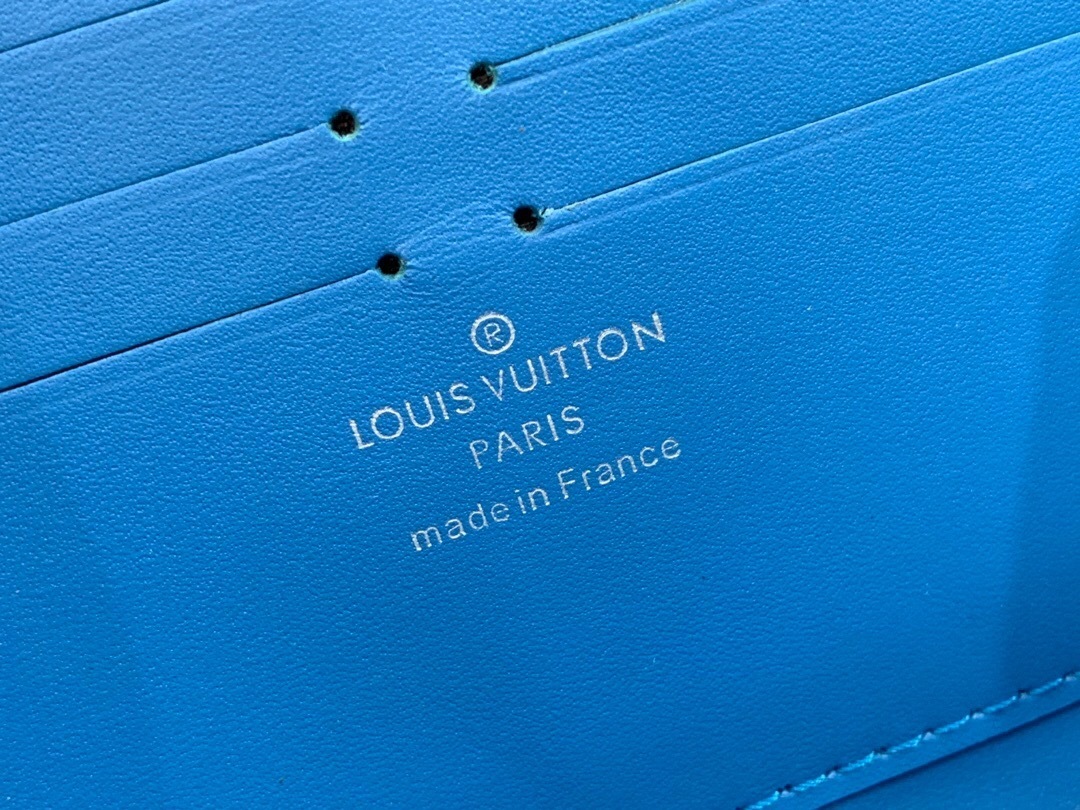 LV ZIPPY wallet M69215