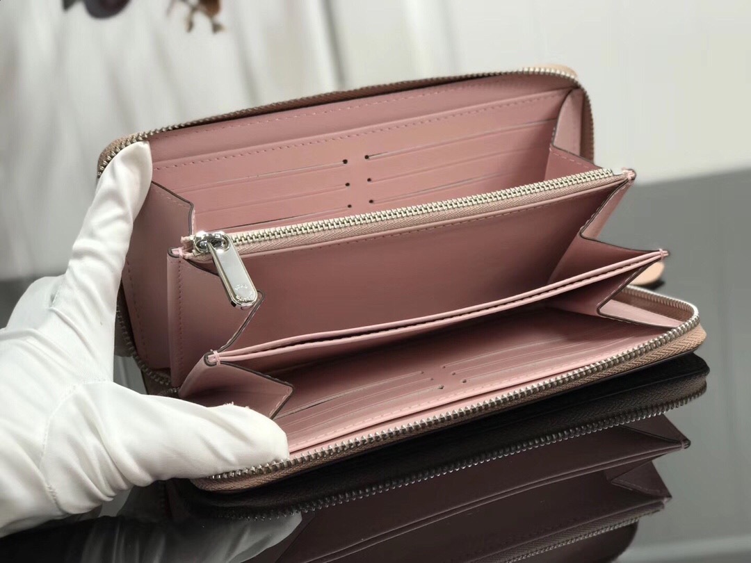 LV ZIPPY wallet M69215