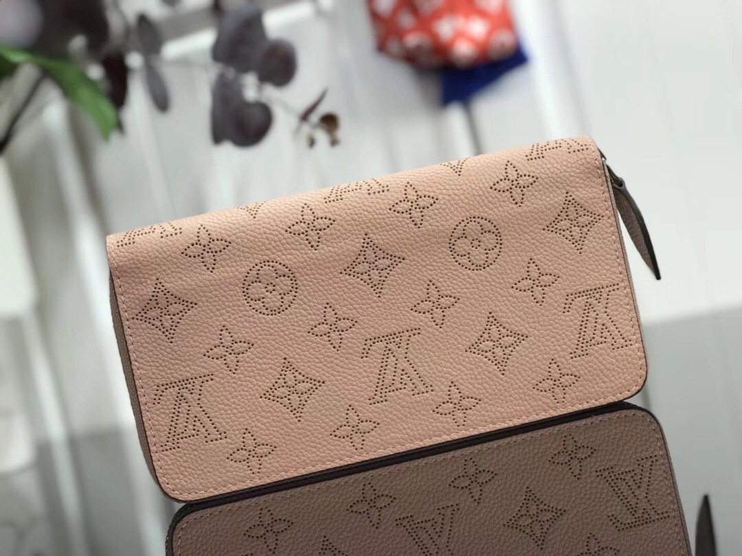 LV ZIPPY wallet M69215