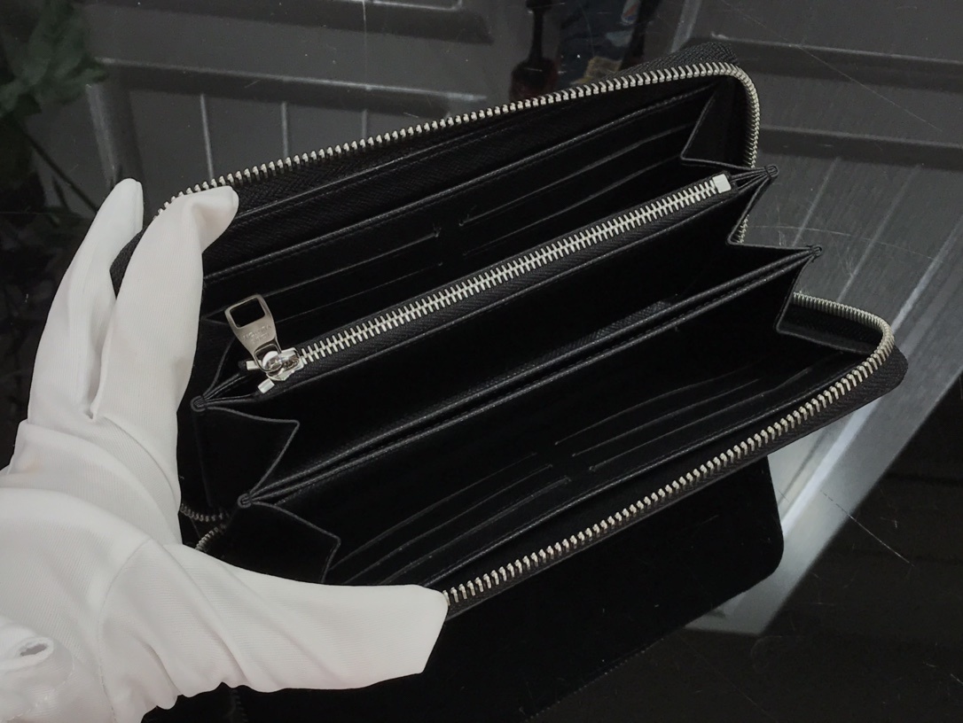 LV ZIPPY wallet M80020
