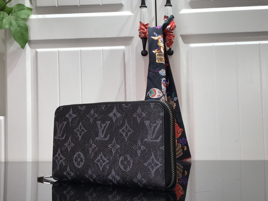 LV ZIPPY wallet M80020