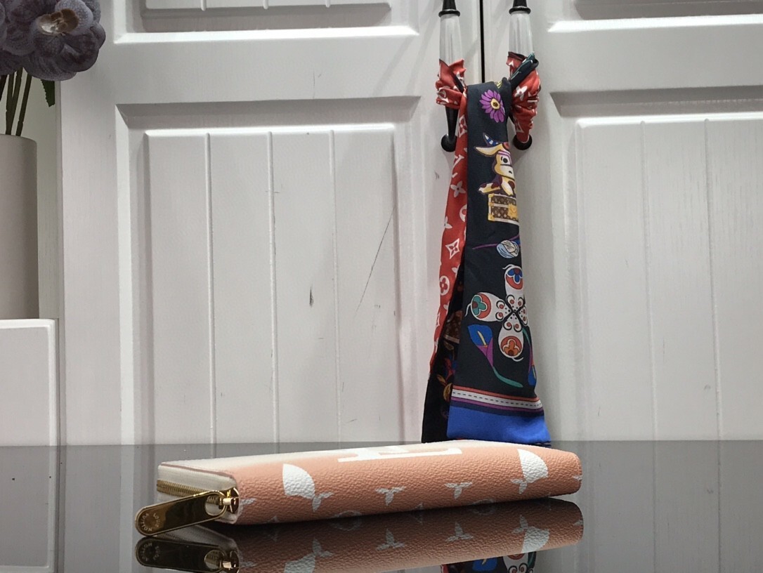 LV ZIPPY wallet M80361