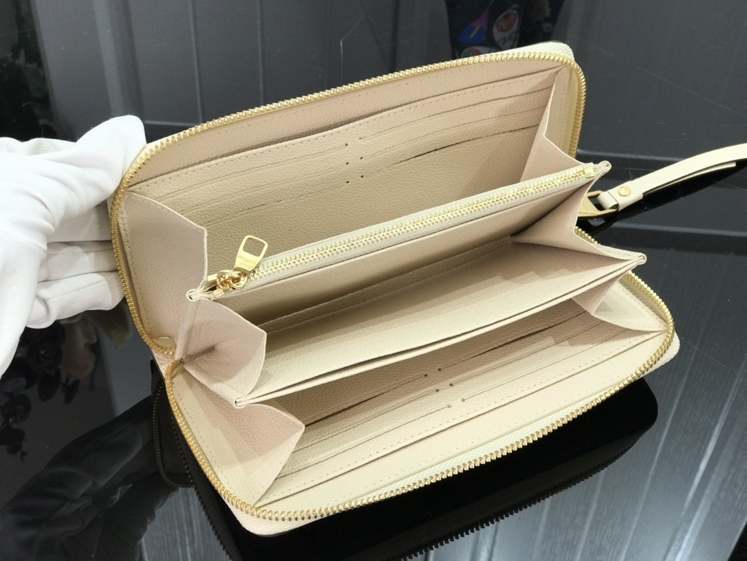 LV ZIPPY wallet M80402