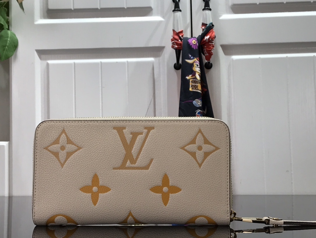 LV ZIPPY wallet M80402