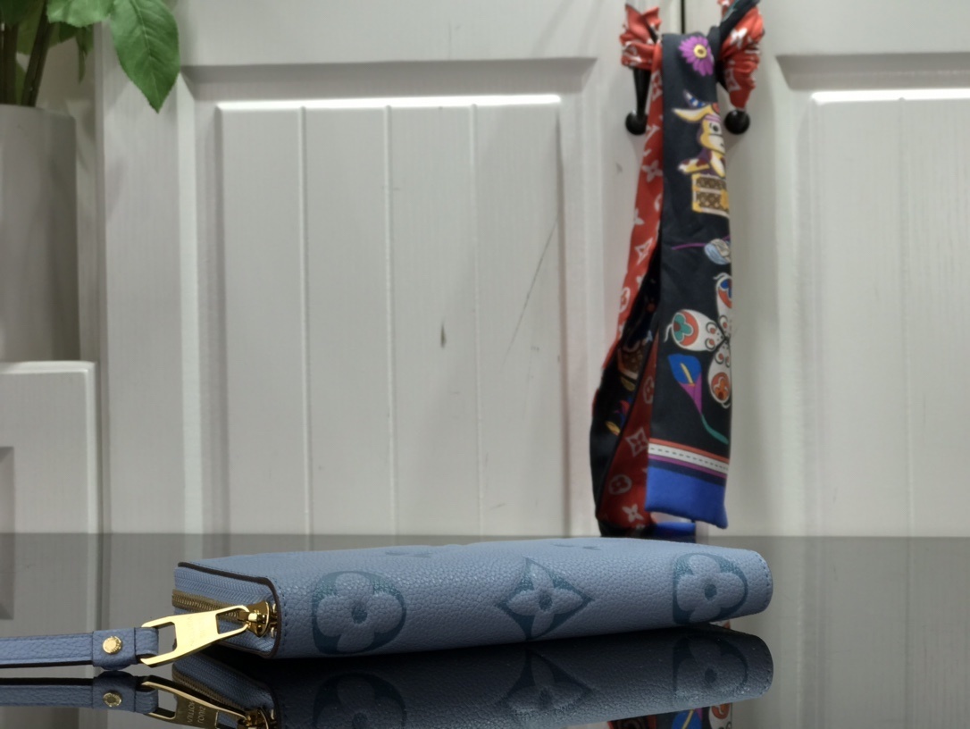 LV ZIPPY wallet M80402