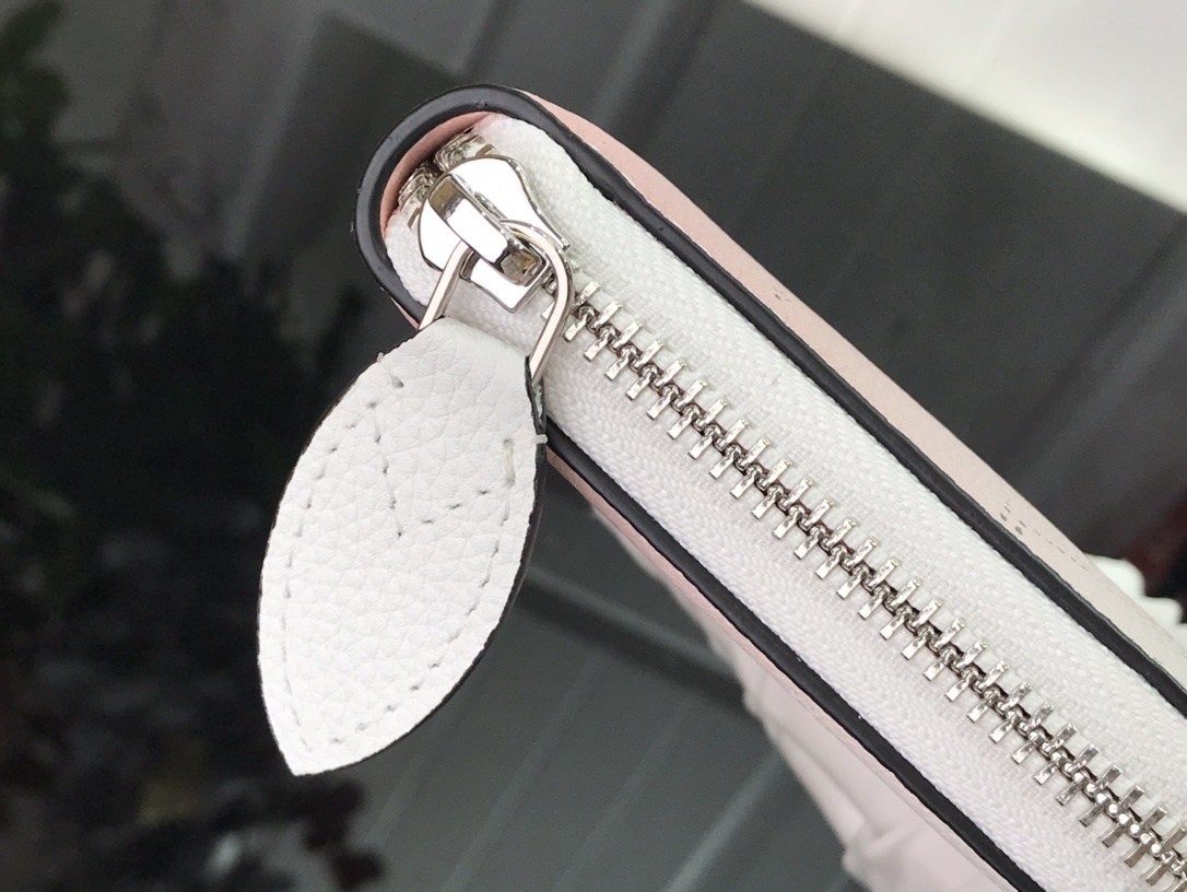 LV ZIPPY wallet M80490