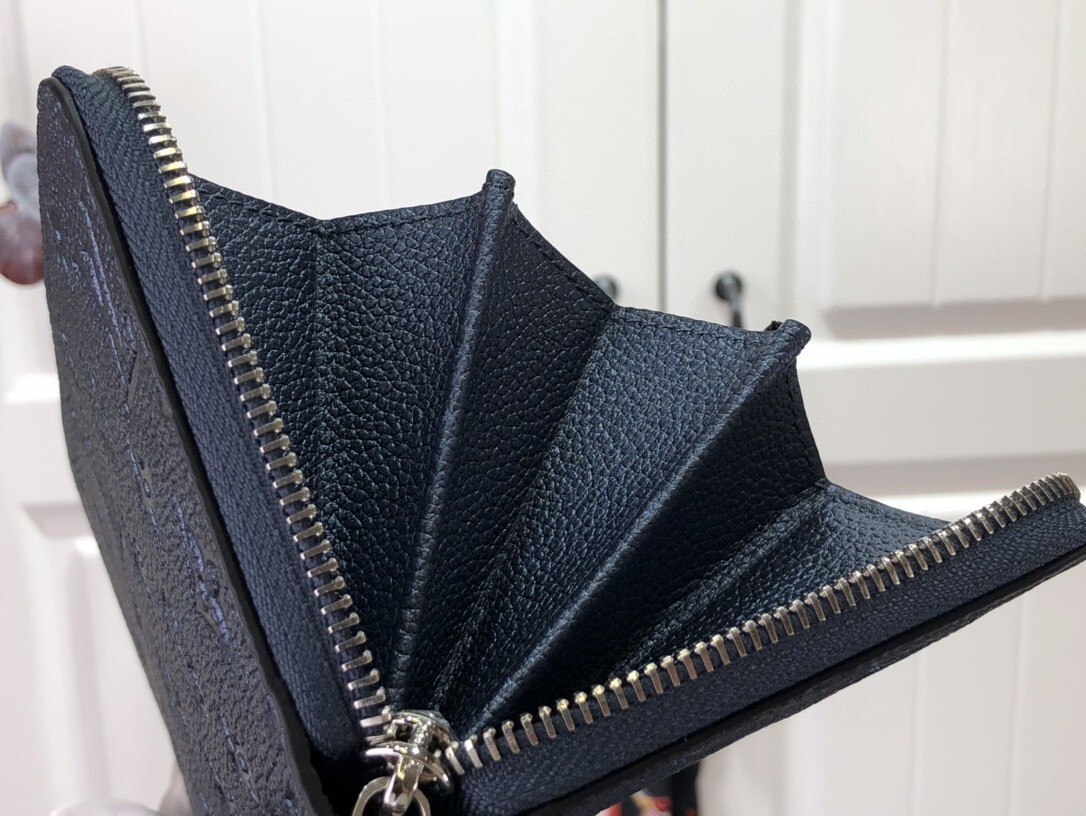 LV ZIPPY wallet M80958 