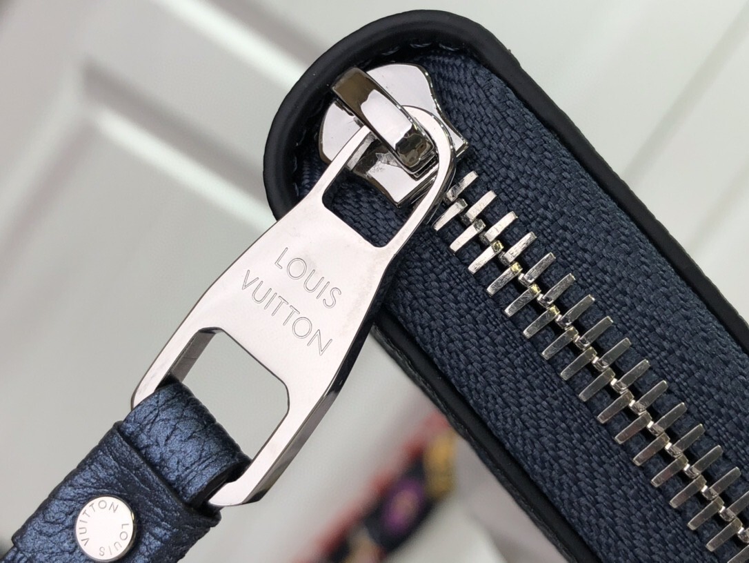 LV ZIPPY wallet M80958 