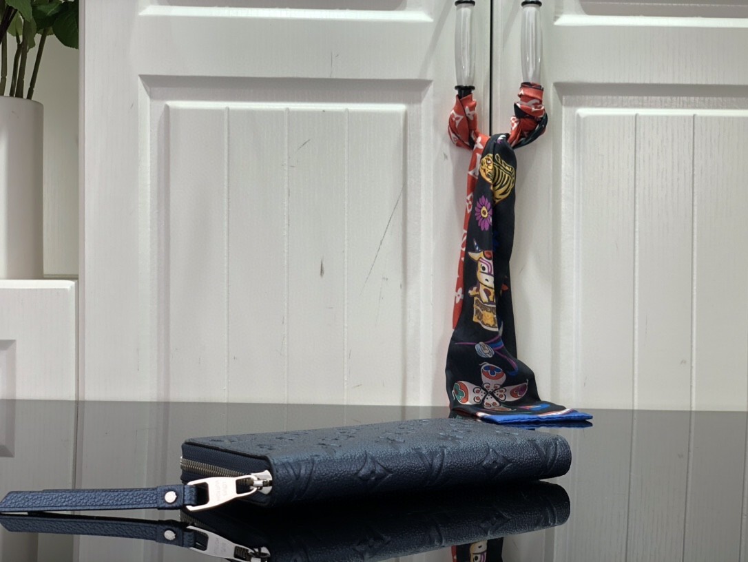 LV ZIPPY wallet M80958 