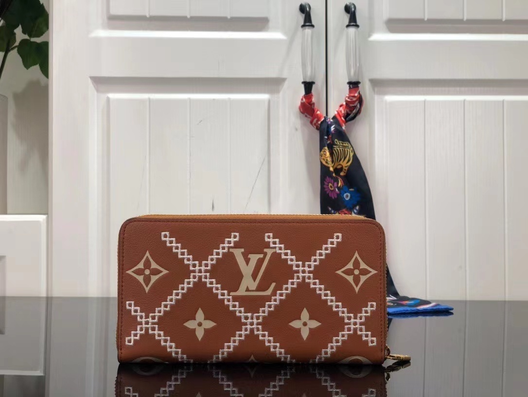 LV ZIPPY wallet M81141 