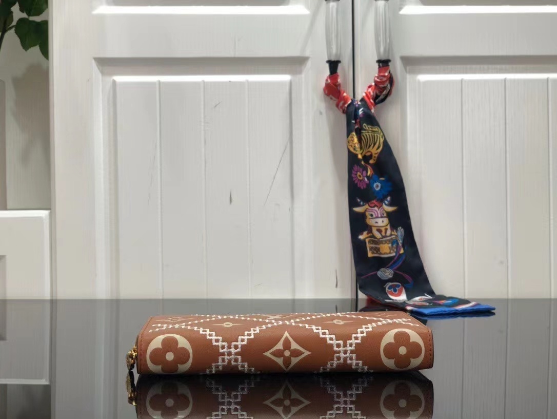 LV ZIPPY wallet M81141 