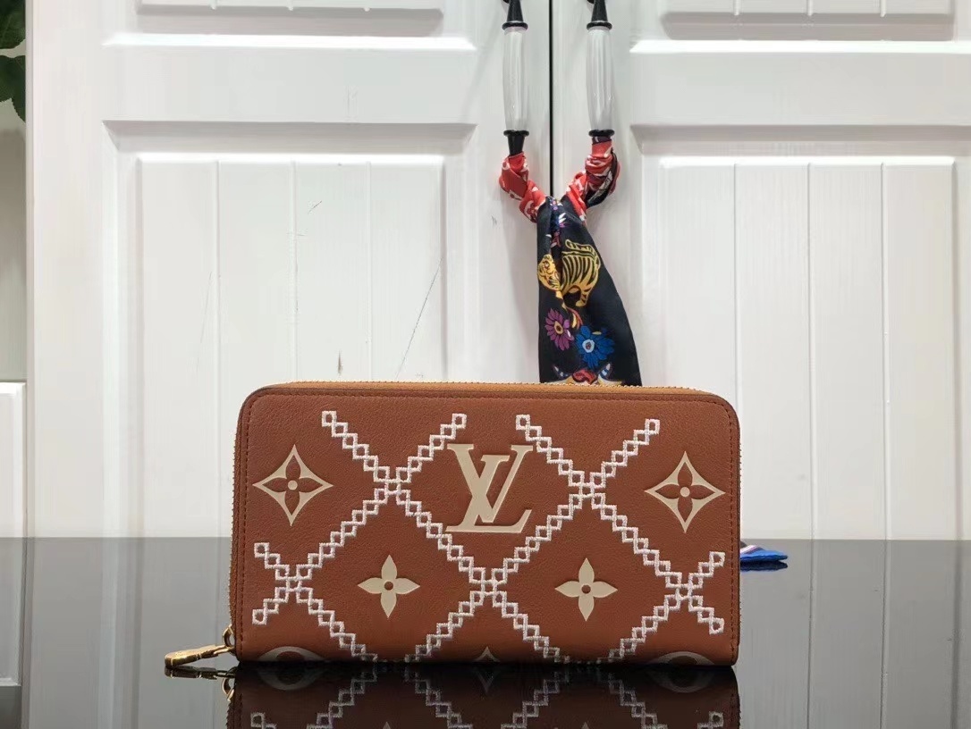 LV ZIPPY wallet M81141 