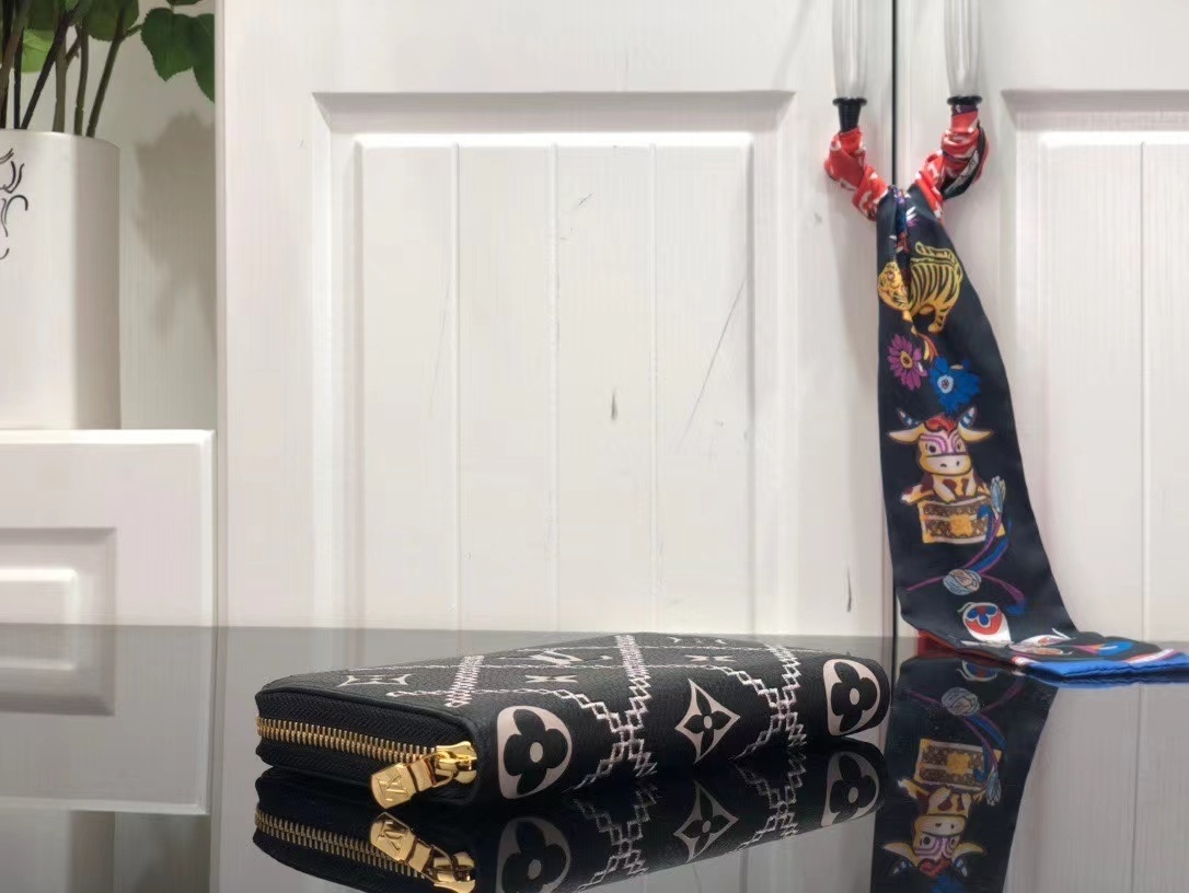 LV ZIPPY wallet M81141 