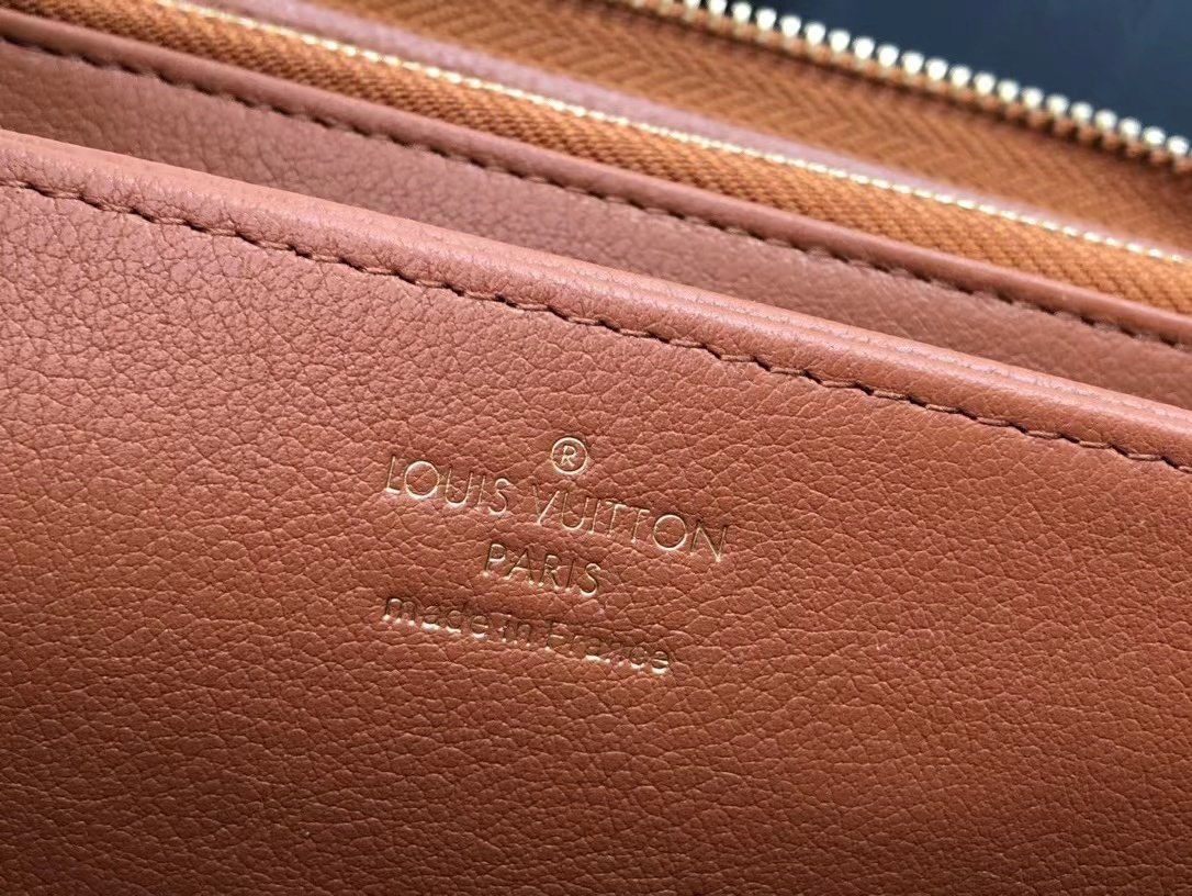 LV ZIPPY wallet M81141 