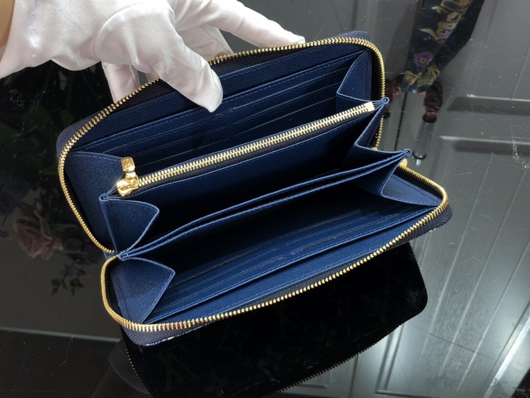 LV ZIPPY wallet M81182 