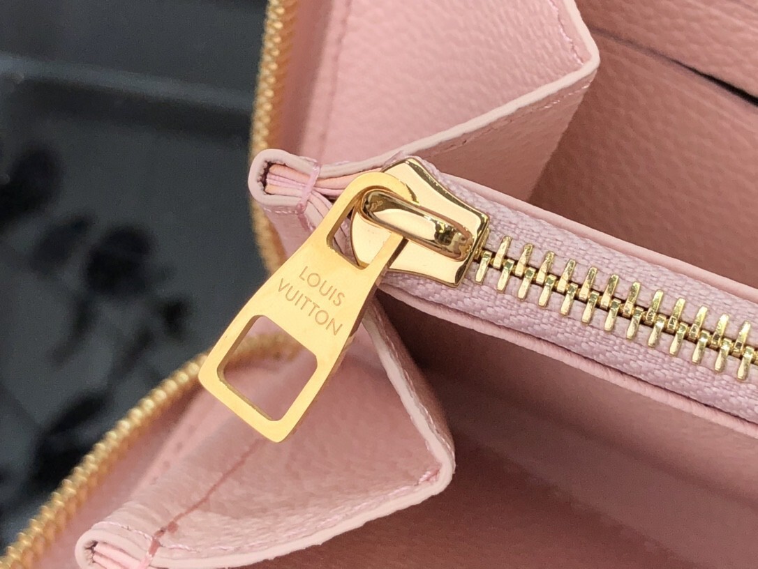 LV ZIPPY wallet M81279 