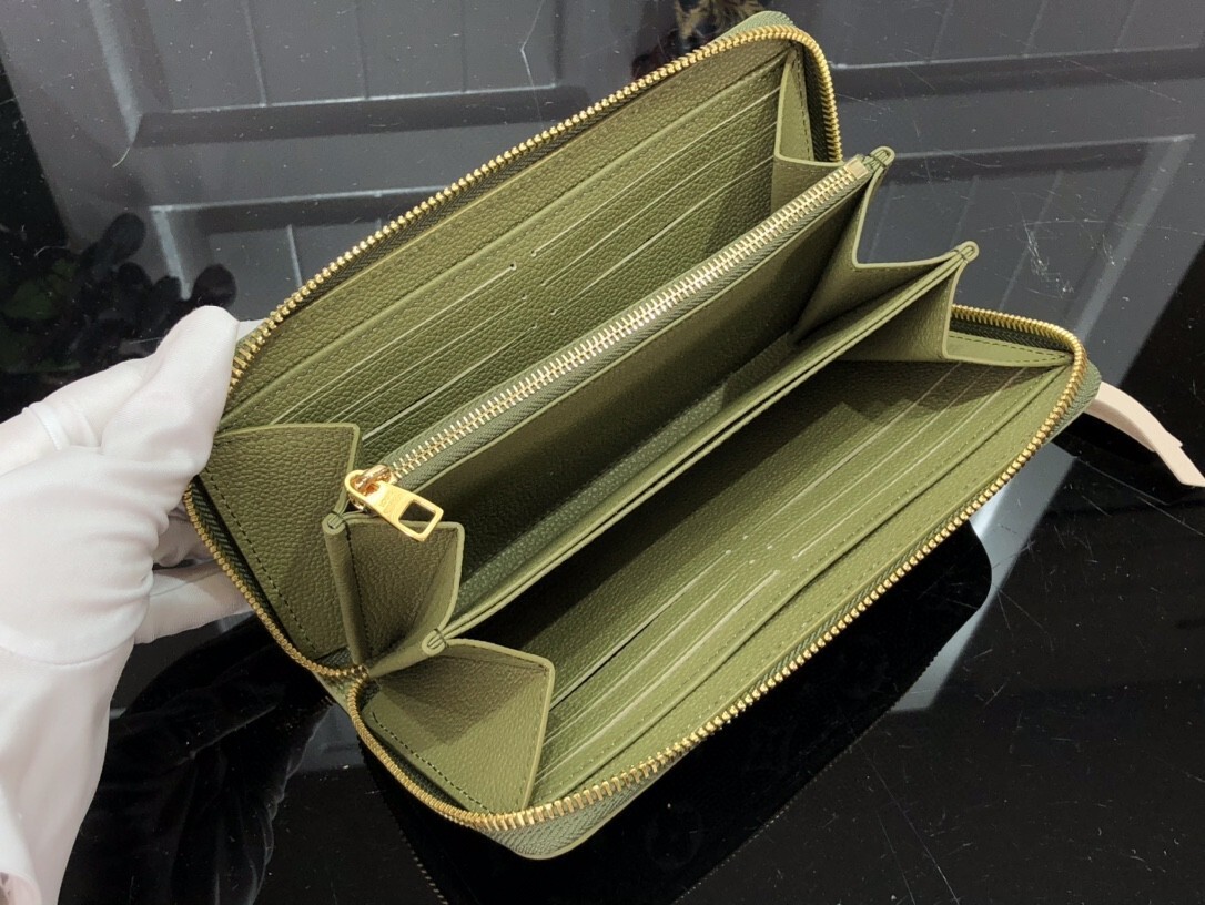 LV ZIPPY wallet M81279 