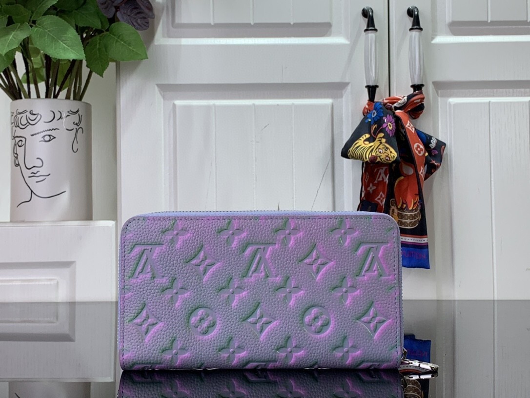 LV ZIPPY wallet M81299 