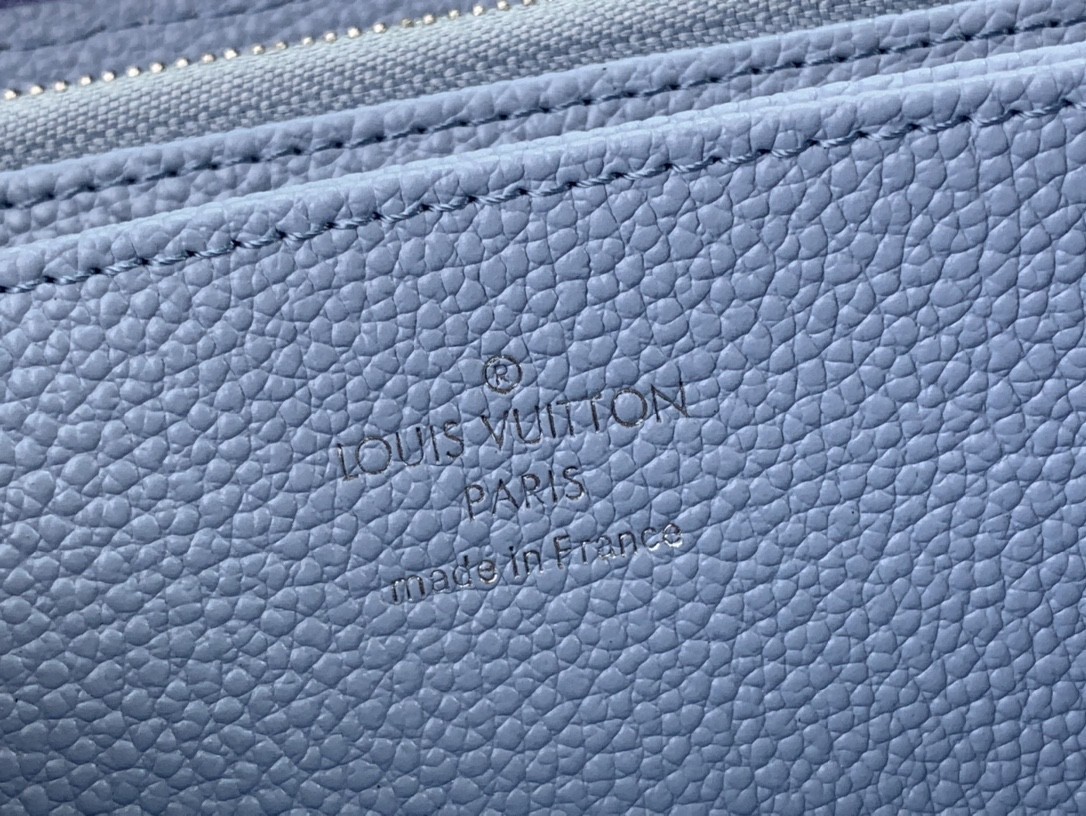 LV ZIPPY wallet M81299 
