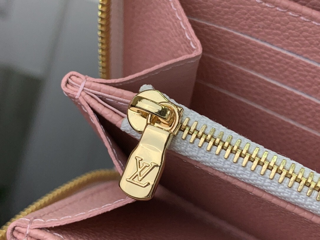 LV ZIPPY wallet M81299 