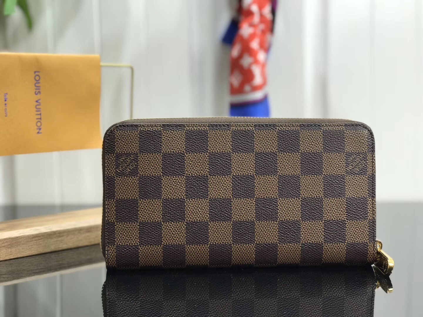 LV ZIPPY wallet N60015 