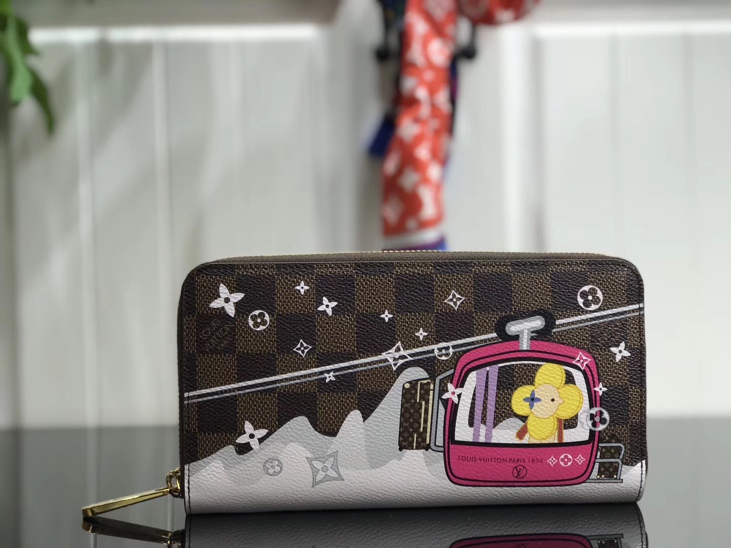 LV ZIPPY wallet N60015