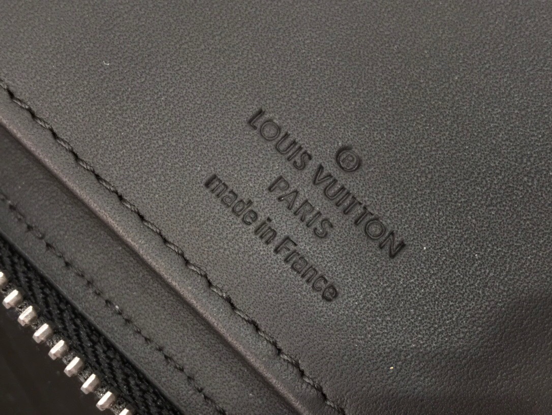 LV ZIPPY wallet VERTICAL M62902 