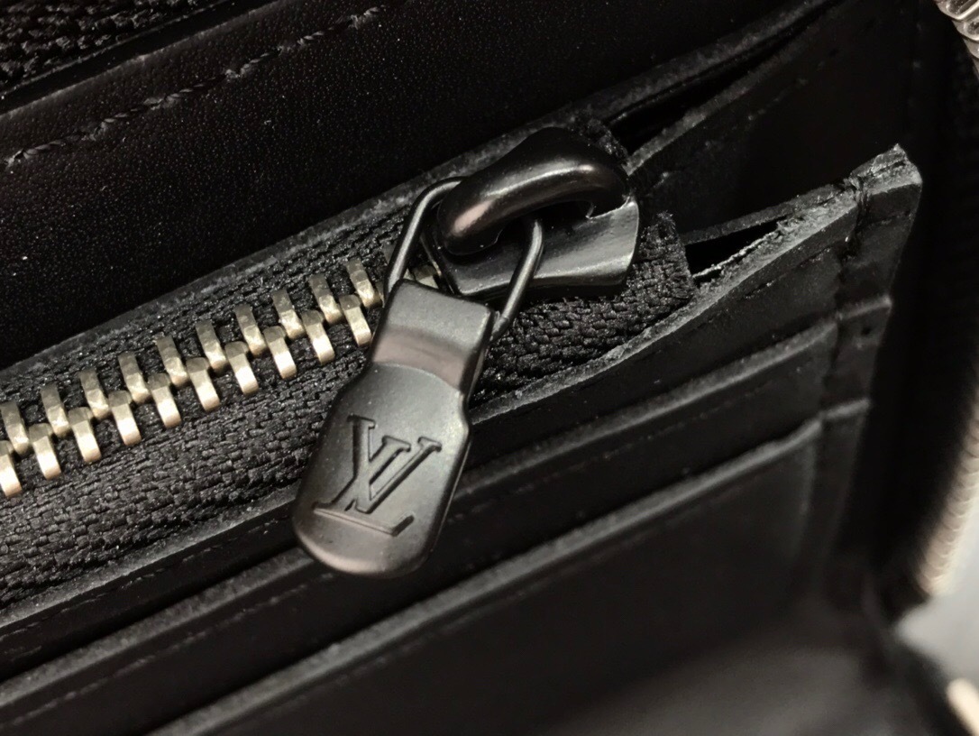 LV ZIPPY wallet VERTICAL M62902 