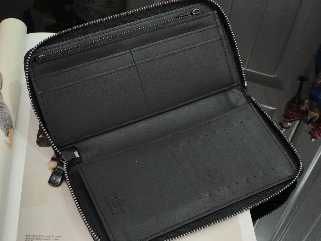 LV ZIPPY wallet VERTICAL M62902 