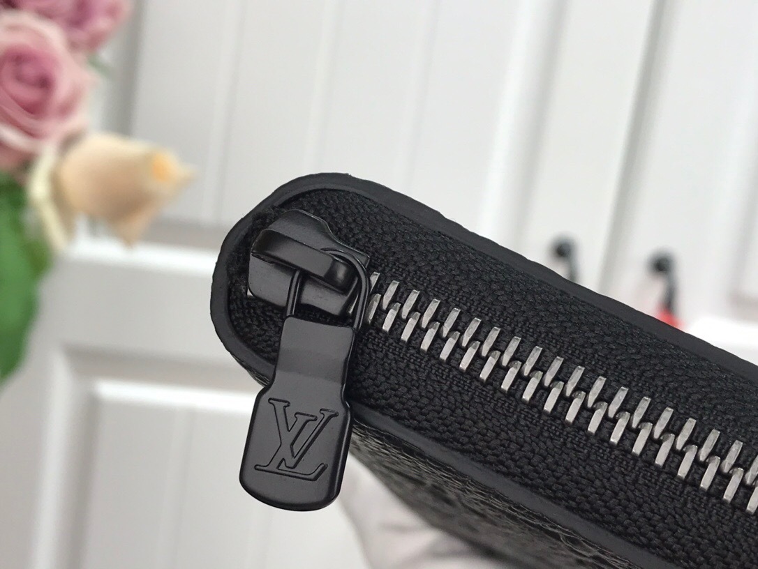 LV ZIPPY wallet VERTICAL M62902 