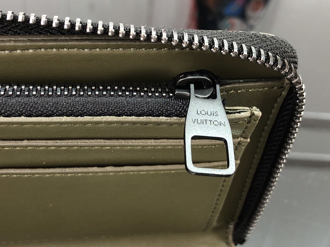 LV ZIPPY wallet VERTICAL M80505 